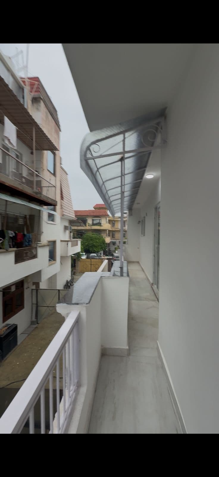 Luxury 4BHK Corner Property - Image 4